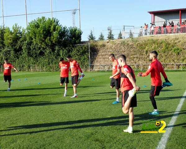 صور : استعدادات اتليتكو مدريد للاس بالماس