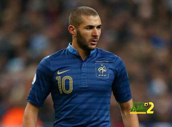 بنزيما أساسي وفاران على دكة بدلاء منتخب فرنسا