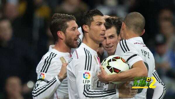 ريال مدريد ينهي الشوط الأول متقدما بهدف بينزيما