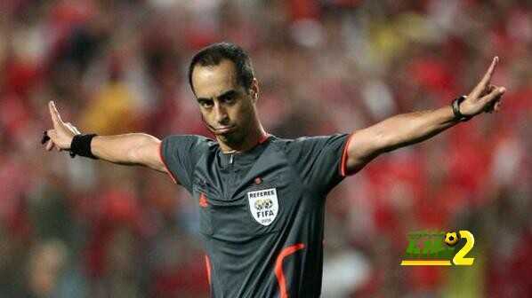 رسميا : الكشف عن حكم مباراة برشلونة وباتي بوريسوف في دوري الابطال