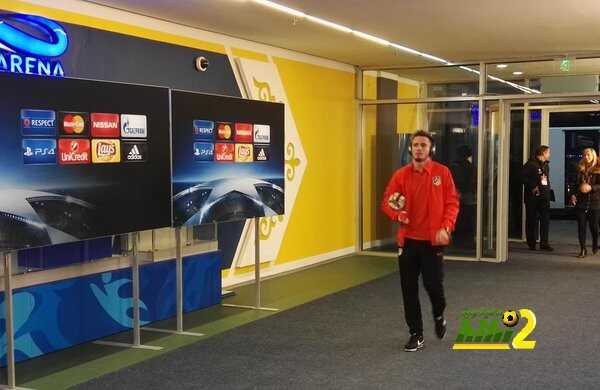 صور : وصول لاعبي اتليتكو مدريد لملعب مونايتباسوفا