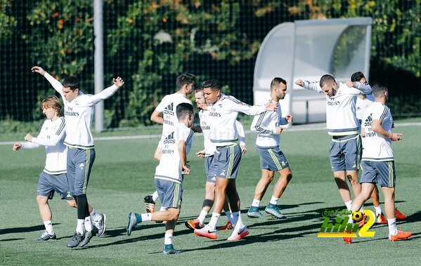 صور : ريال مدريد يستعد للكلاسيكو