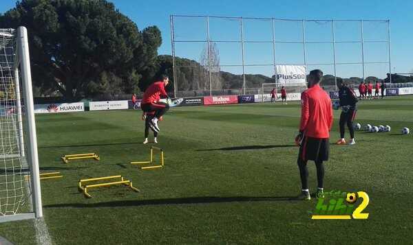 صور : اتليتكو مدريد يستعد لمواجهة جالطة سراي