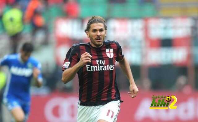 ميهايلوفيتش يصر على تطبيق طريقة 4-4-2