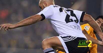 صورة : لاعب فالنسيا يكشف تجاوزات سواريز