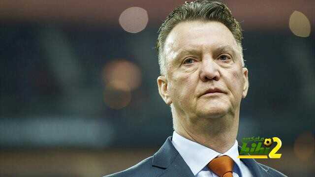 فان جال يعتذر لمشجعي مانشستر يونايتد