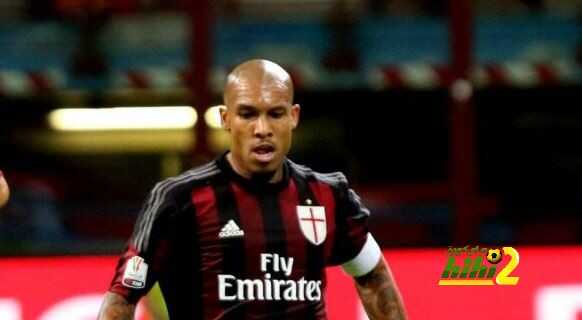 دي يونج مطلوب في الدوري الصيني