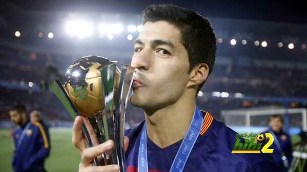 برشلونة يحتفل بيوم ميلاد سواريز