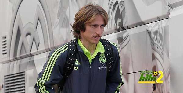 صور : ريال مدريد يغادر للمدينة الرياضية استعداداً لمواجهة إسبانيول