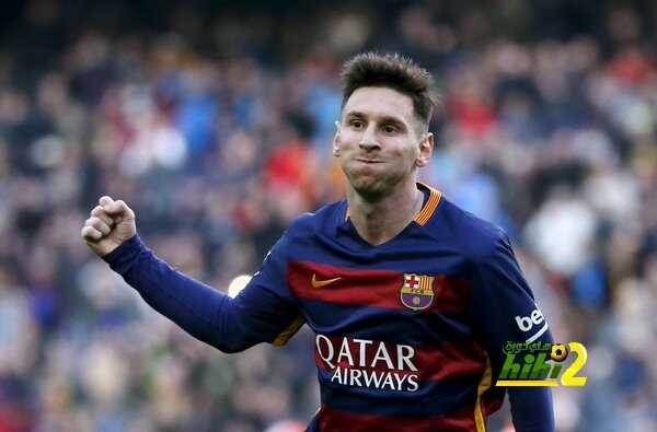 فيديو : لاعب سيلتا يعاتب ميسي بسبب تنفيذه لركلة الجزاء بتلك الطريقة