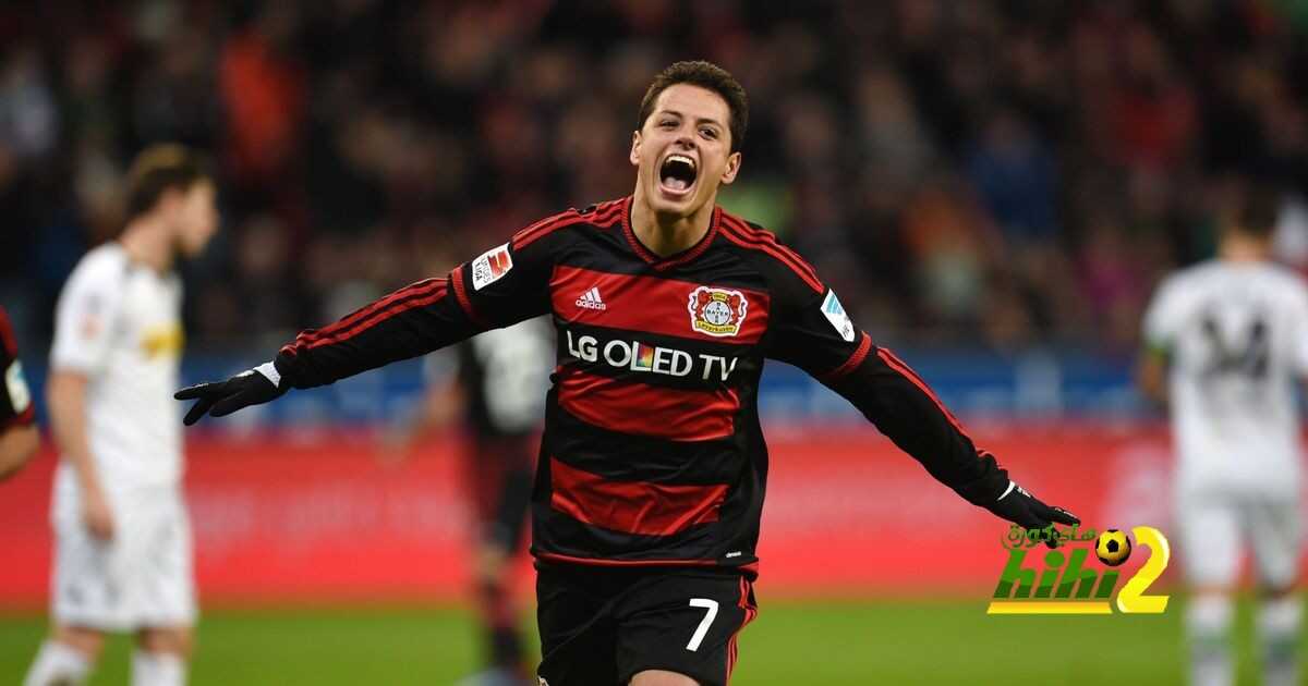 Javier-Hernandez-celebrates-after-scoring