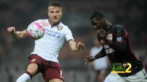 Milan's Cristian Zapata (R) and Torino's Ciro Immobile in action during the Italian Serie A soccer match AC Milan vs Torino FC at Giuseppe Meazza stadium in Milan, Italy, 27 February 2016. ANSA/DANIELE MASCOLO