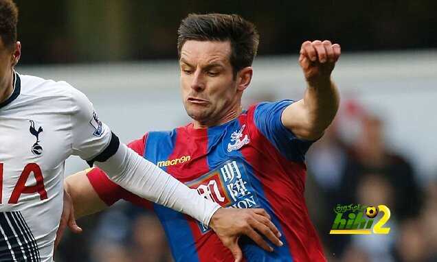 Tottenham Hotspur's English midfielder D