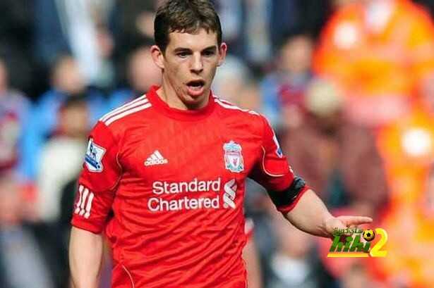 ليفربول يجدد تعاقده مع مدافعه رسمياً