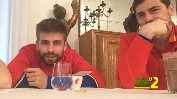 بيكيه يعترف ” حطمت تليفزيوني حينما سجل راموس في نهائي دوري الأبطال “