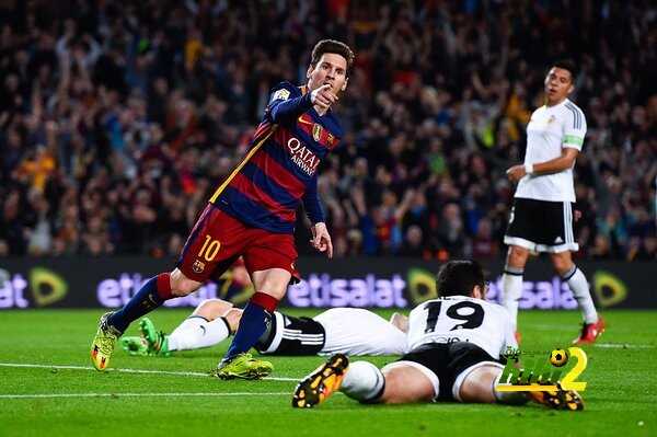 بالأرقام : ميسي الأفضل في لقاء برشلونة وفالنسيا