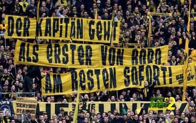 جمهور بوروسيا دورتموند يهاجم هوملس