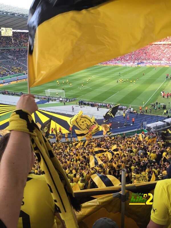 صور : جماهير دورتموند تملأ مدرجات الملعب الأولمبي ..!