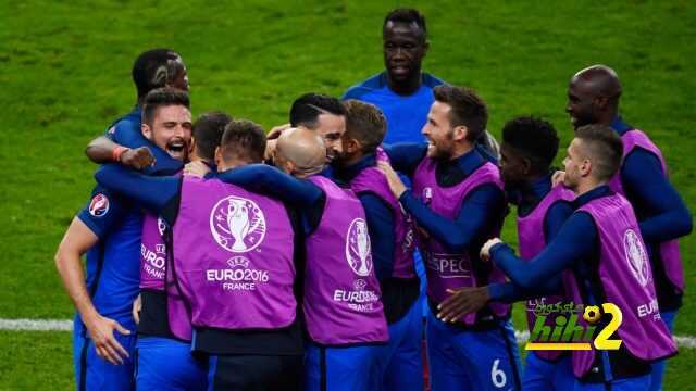 فيديو : فرنسا تهزم رومانيا بهدفين لهدف في افتتاح اليورو