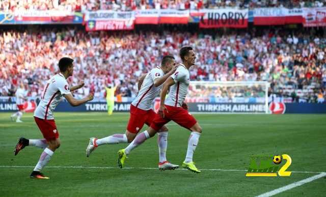 فيديو : بولندا تتغلب على ايرلندا الشمالية بهدف وحيد