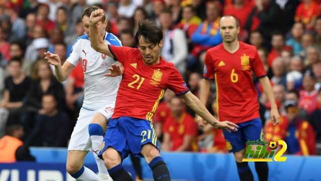 بوسكيتس : انيستا لاعب ساحر