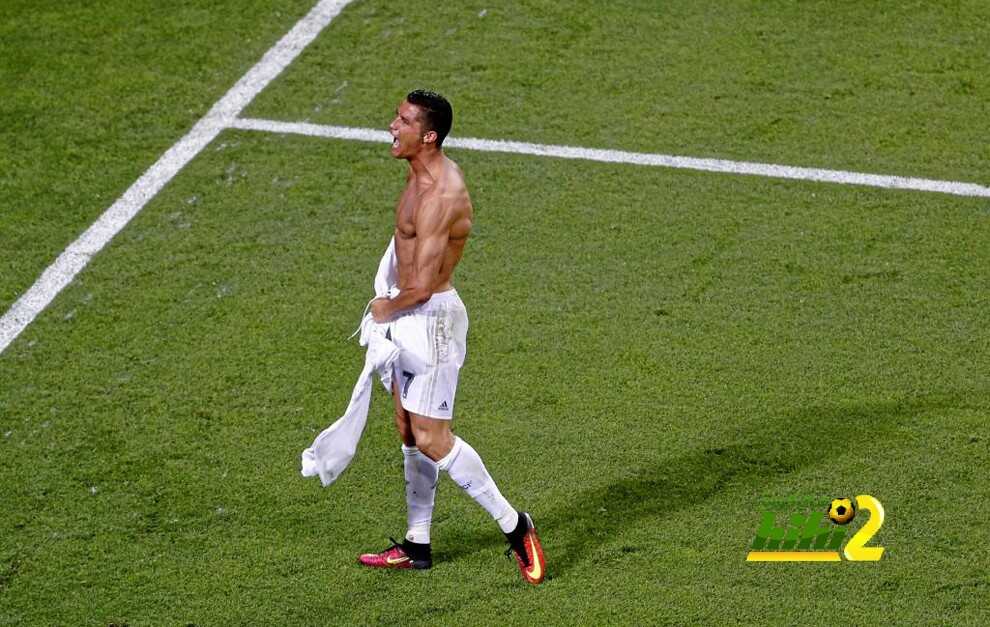 كريستيانو يقترب من تمديد عقده مع مدريد حتى 2020