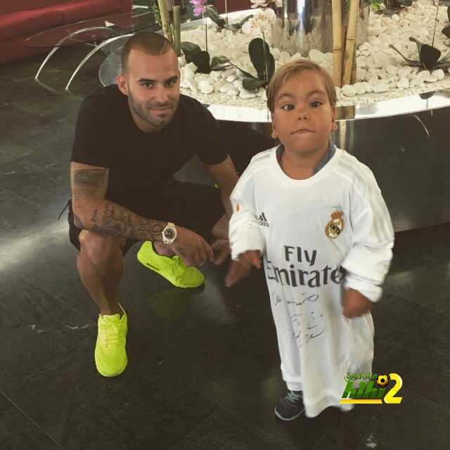 Cm7JAuJXgAArthh