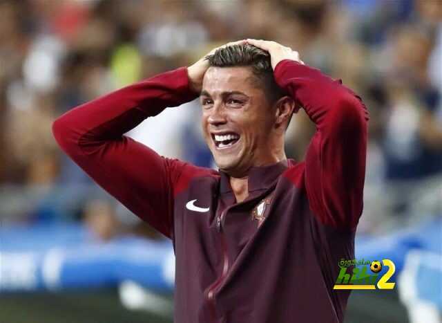 فيديو : لقطات طريفة لكريستيانو رونالدو و مدرب البرتغال في الدقيقة الأخيرة من المباراة