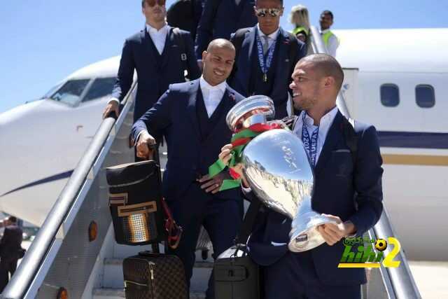 صورة : وصول المنتخب البرتغالي إلى معقله