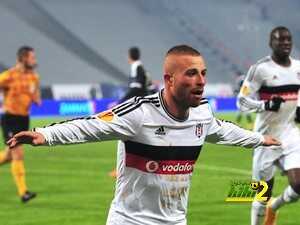 وست هام يتعاقد مع نجم بيشكتاش