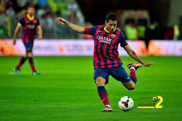 وكيل أعمال أدريانو يؤكد على رغبة اللاعب في البقاء بصفوف برشلونة.!