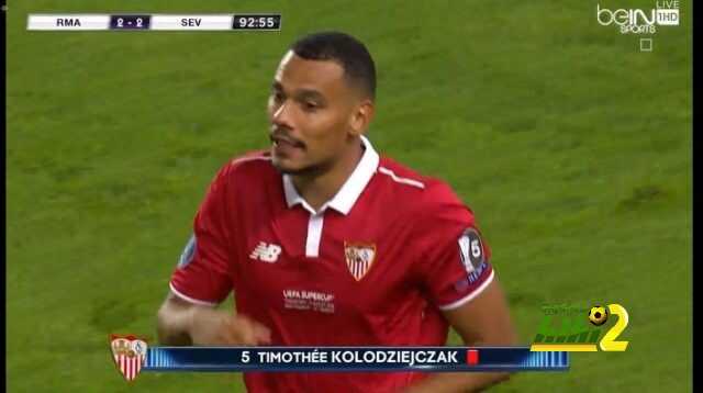 صور : تهور لاعب أشبيلية يكلفه الطرد ويترك فريقه يلعب منقوصا