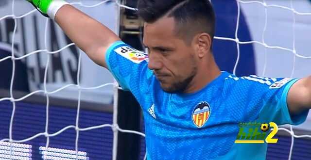 diego-alves-seguro-bajo-palos-1471360410746
