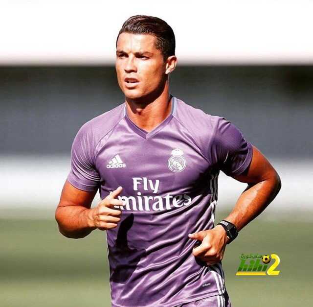 ريال مدريد يستعد لتمديد عقد عدة من نجومه