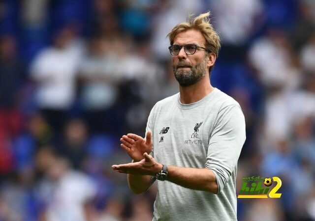 Football Soccer Britain - Tottenham Hotspur v Liverpool - Premier League - White Hart Lane - 27/8/16 Liverpool manager Juergen Klopp applauds fans after the game Reuters / Dylan Martinez Livepic EDITORIAL USE ONLY. No use with unauthorized audio, video, data, fixture lists, club/league logos or "live" services. Online in-match use limited to 45 images, no video emulation. No use in betting, games or single club/league/player publications. Please contact your account representative for further details.