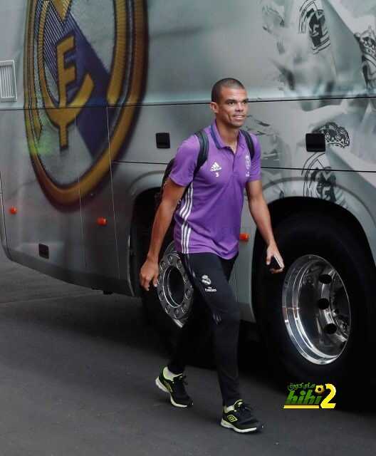 cr73j7jweaazm_b