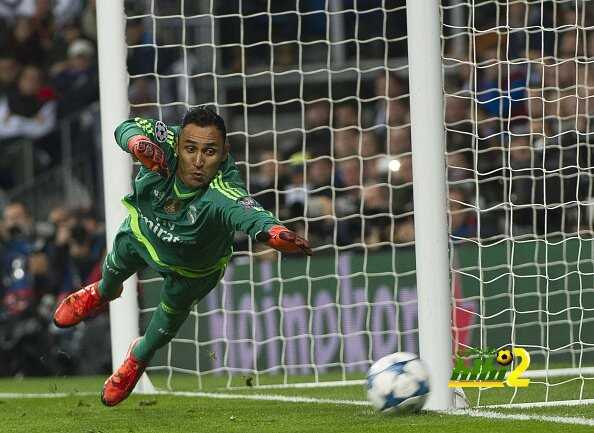 الماركا : ريال مدريد يخطط لتحسين عقد نافاس