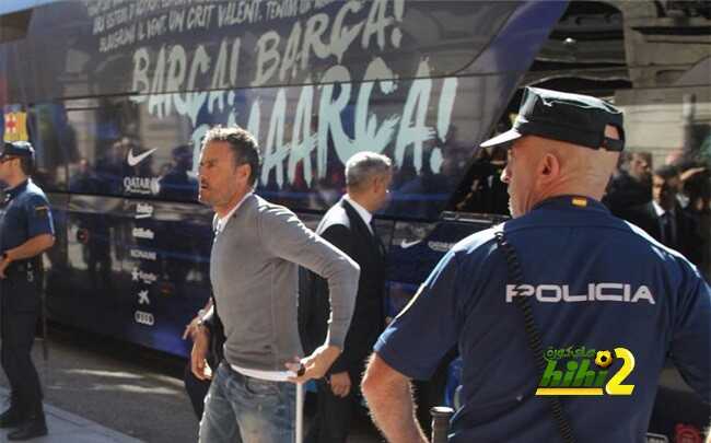 luis-enrique-bajando-del-autocar-1477910803933
