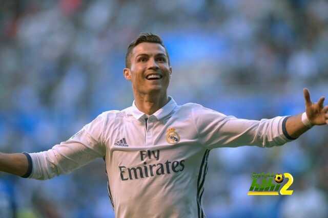 رسميا : ريال مدريد يُعلن تمديد عقد كريستيانو حتى 2021