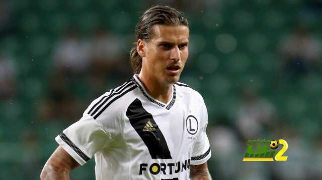 ليجيا فارسو يخطف هدفا مبكرا ضد بروسيا دورتموند