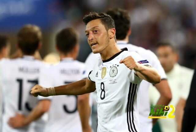 المشجعون يختارون آوزيل كأفضل لاعب ألماني عن عام 2016