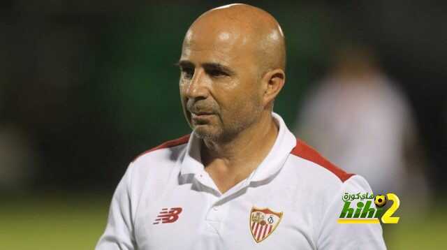 سامباولي يوضح موقفه من تدريب برشلونة