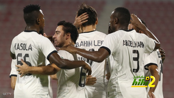 فيديو: تشافي يرفض الاحتفال مع زميله بسبب رونالدو
