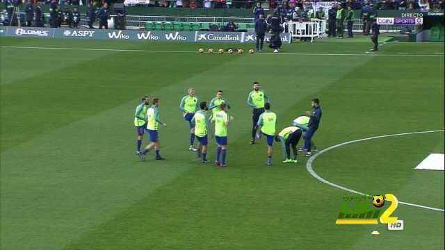 برشلونة يجري تدريبات الإحماء