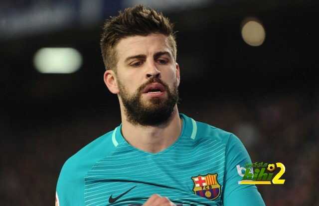 برشلونة يحتفل بيوم ميلاد بيكيه