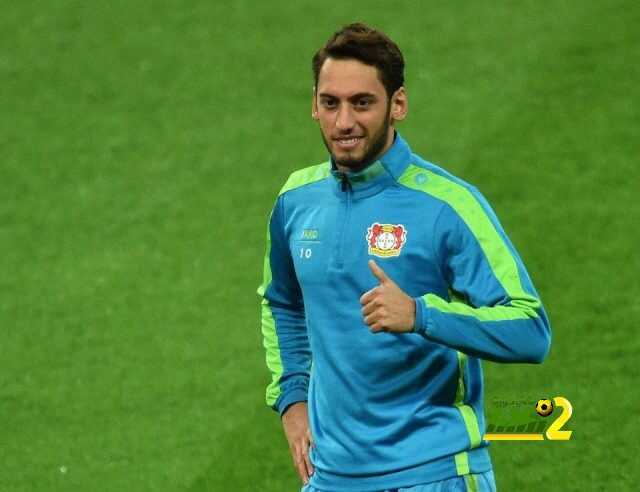 هاكان كالهان اوغلو يتفوق على لاعبي الدوري الألماني