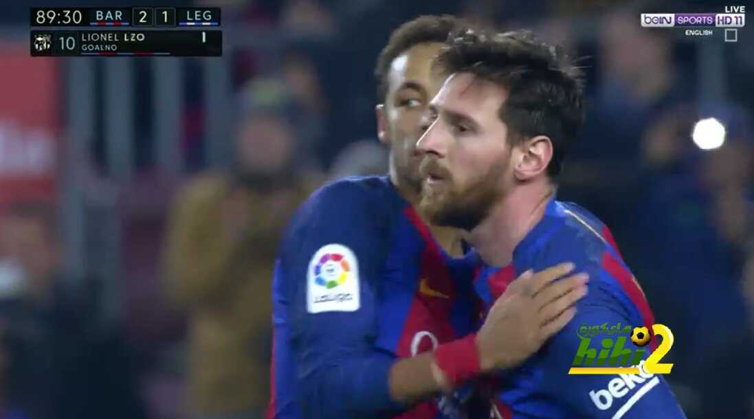 الحكم يحتسب ركلة جزاء لبرشلونة وميسي يضعها في الشباك