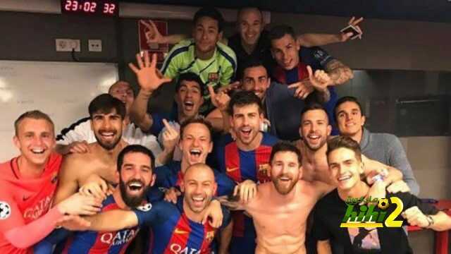 صورة : احتفال نجوم برشلونة في غرف الملابس بالتأهل التاريخي وإشارة غريبة من ماتيو