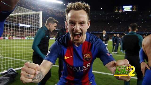 رسميا : راكيتيتش يمدد عقده مع برشلونة