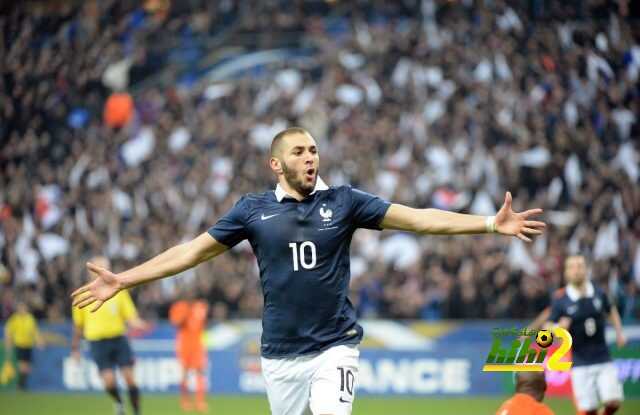 كوستا : بينزيما لاعب عالمي